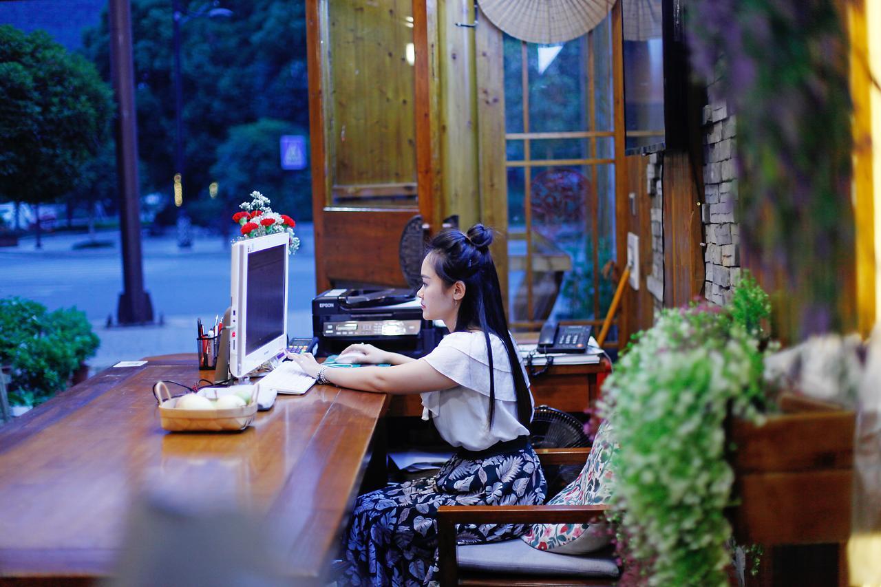 Guihua Road 106Th Hostel Zhangjiajie Eksteriør billede